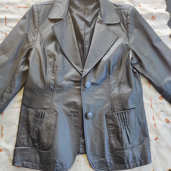 Sold✨100% leather blazer Jacket - Picture 2 of 11